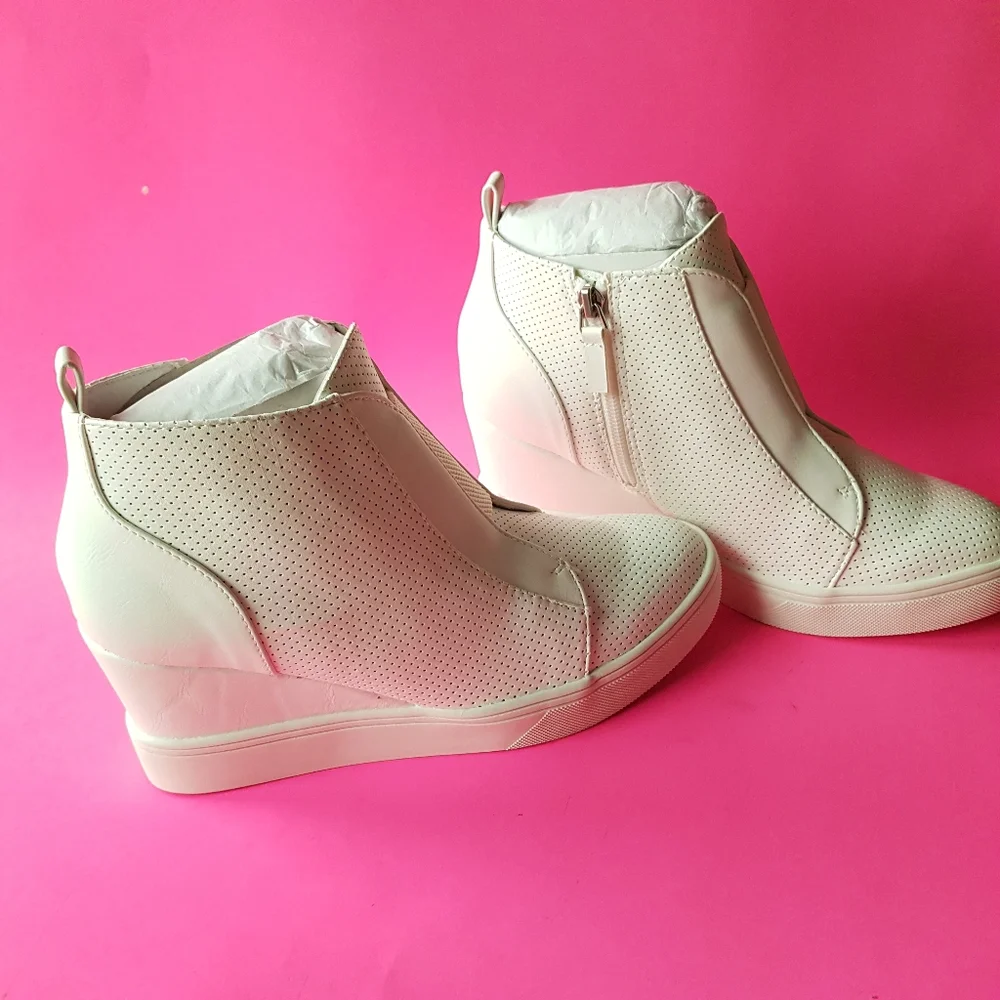 MIA Cristie Wedge platform heel sneakers white ankle bootie
